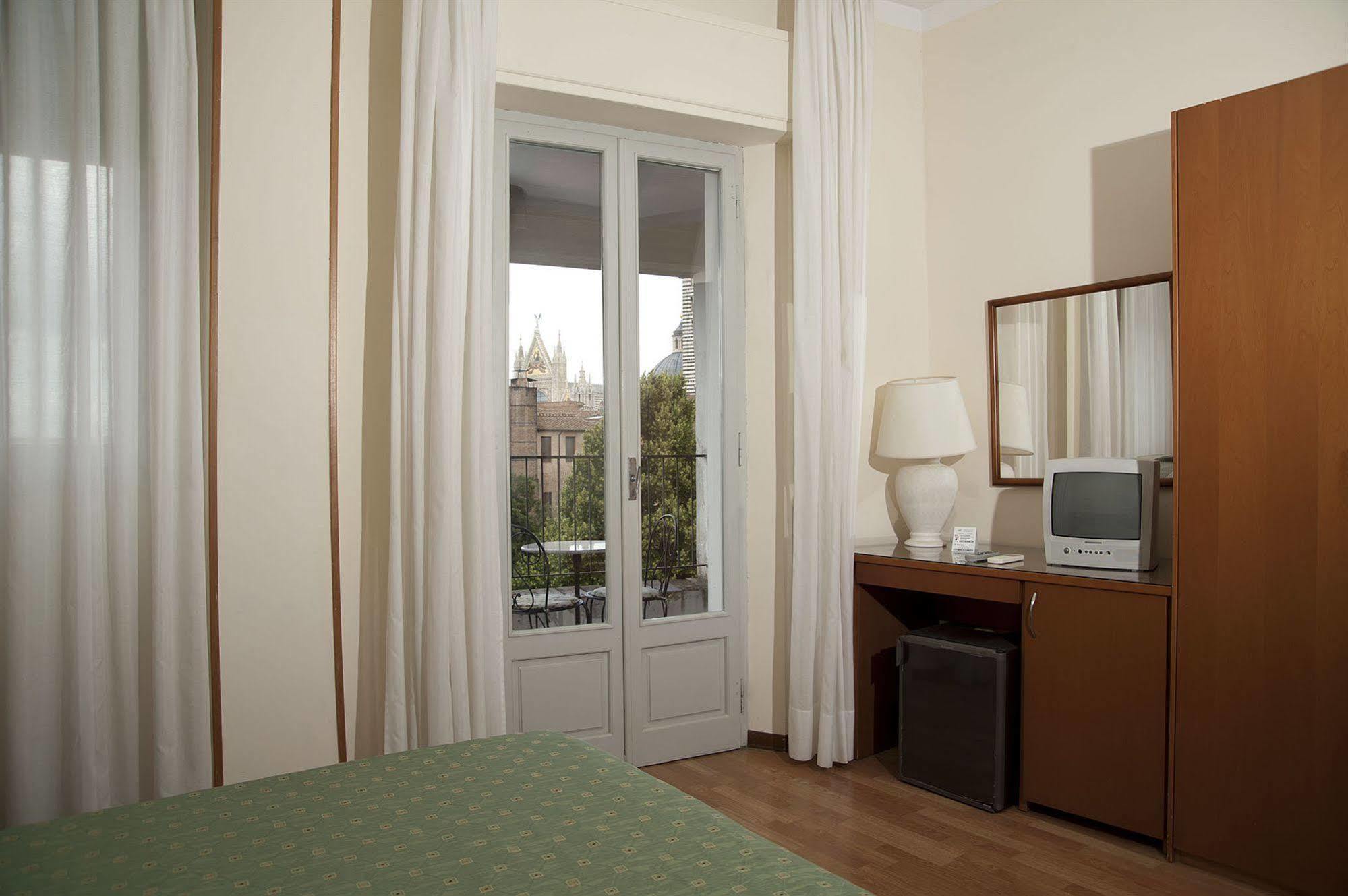 Hotel Duomo سيينا المظهر الخارجي الصورة